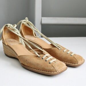Victoria's Secret Moxi Tan Suede Ankle Lace-Up  Square-Toe Wedge Shoes Size 9.5